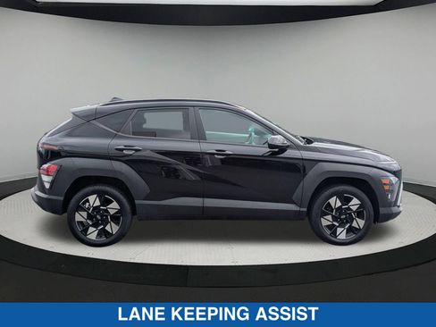 Used 2024 Hyundai Kona SEL AWD/4WD image 2
