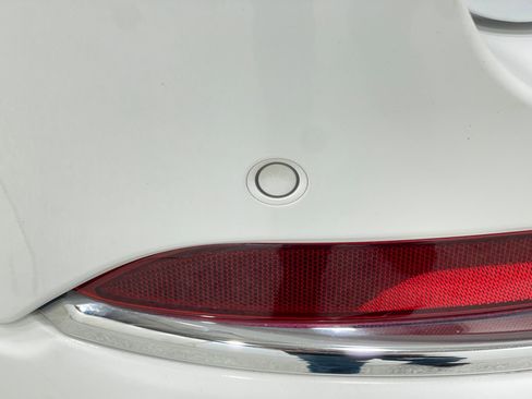 Used 2021 Jeep Grand Cherokee L Overland w/ Advanced Protech Group III image 13