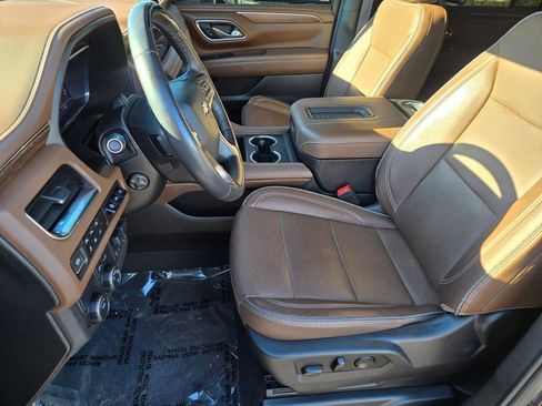 Used 2024 Chevrolet Suburban High Country w/ Advanced Technology Package image 10