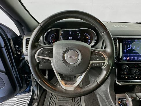Used 2020 Jeep Grand Cherokee Limited AWD/4WD image 11