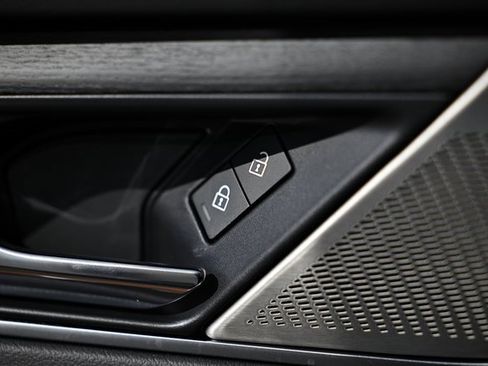 New 2026 Jaguar F-PACE R-Dynamic S image 20