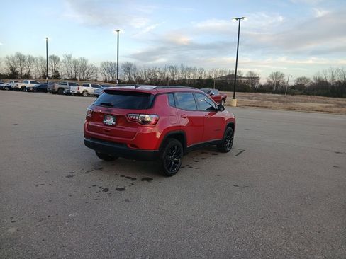 New 2026 Jeep Compass Latitude image 7