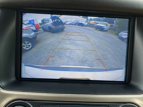 Used 2018 GMC Yukon Denali AWD/4WD image 12