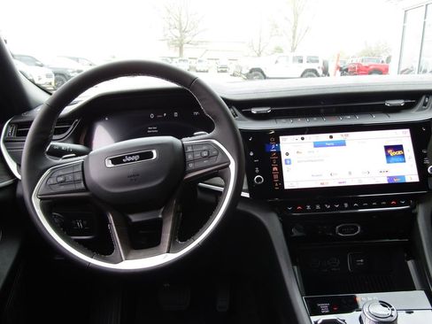 New 2026 Jeep Grand Cherokee Altitude AWD/4WD image 5
