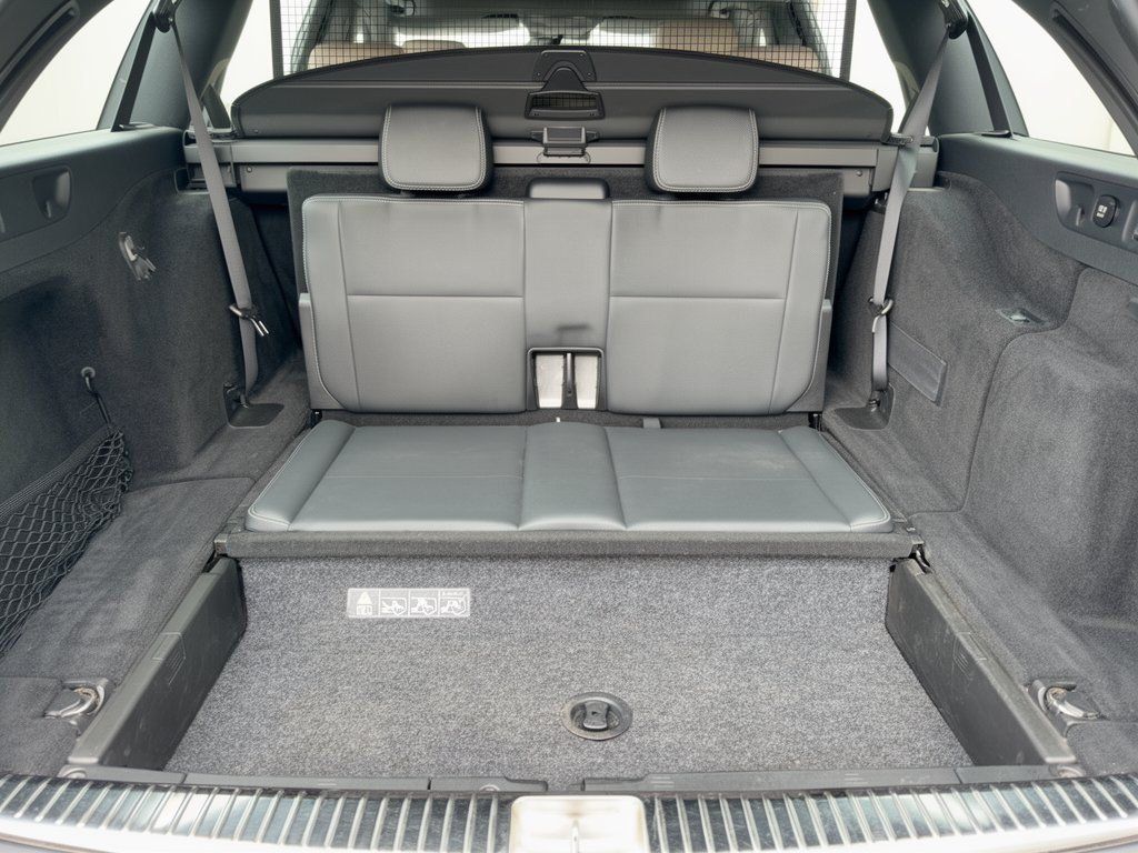 Used 2018 Mercedes-Benz E 400 4MATIC Wagon image 28