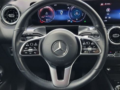 Used 2023 Mercedes-Benz GLB 250 4MATIC image 27