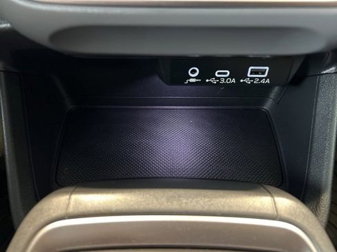 Used 2025 Subaru Crosstrek 2.0i Premium image 8