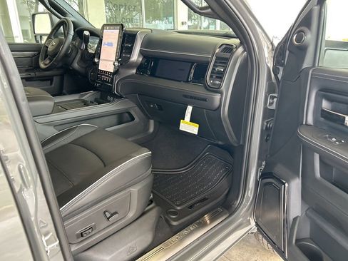 New 2026 RAM 3500 Limited image 33