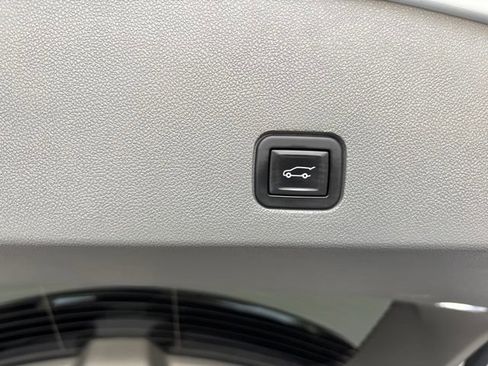 Used 2020 Cadillac XT6 Premium Luxury AWD/4WD image 32