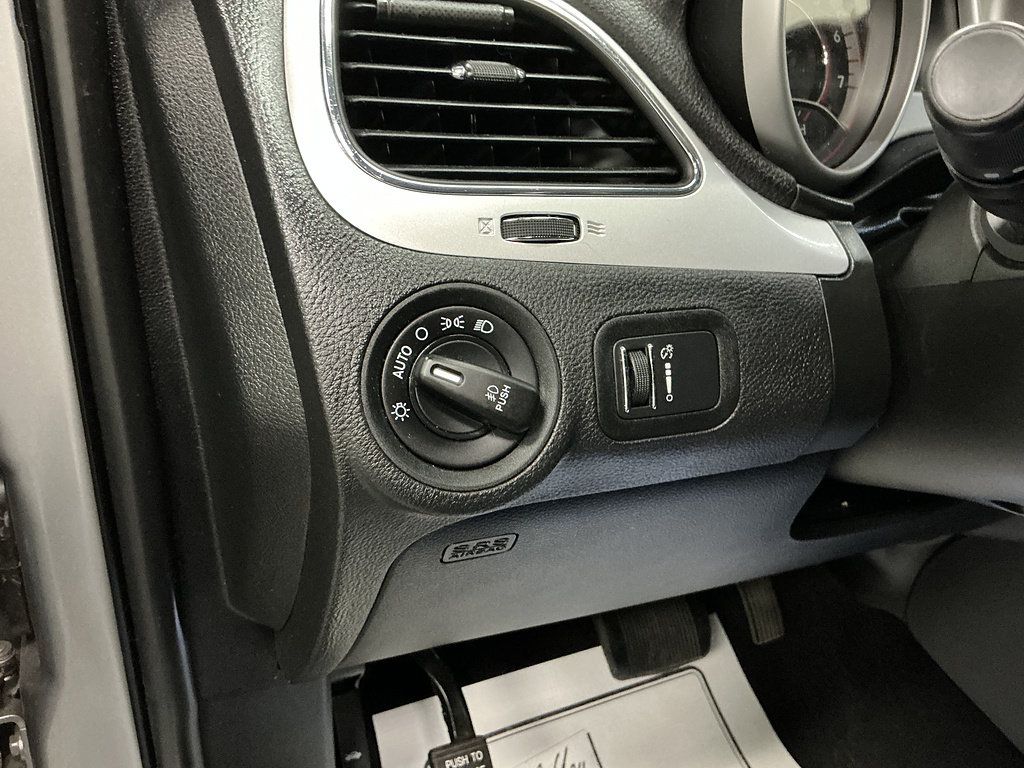 Used 2019 Dodge Journey GT w/ Nav & Sun Group AWD/4WD image 11
