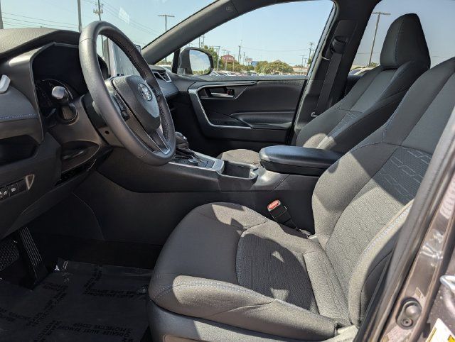 Used 2025 Toyota RAV4 SE AWD/4WD image 26