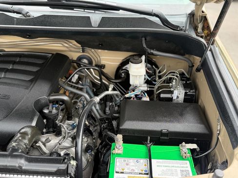 Used 2017 Toyota Tundra Limited w/ Limited Premium Package image 5