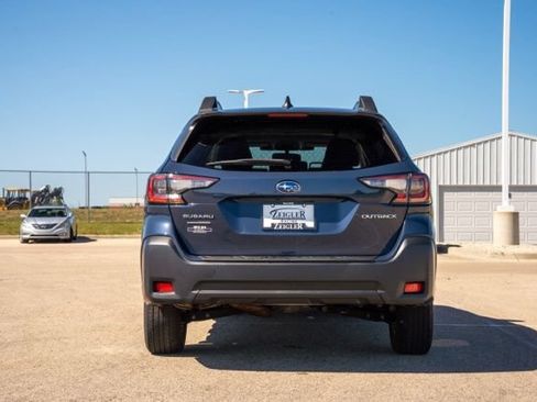 Used 2023 Subaru Outback Premium AWD/4WD image 6
