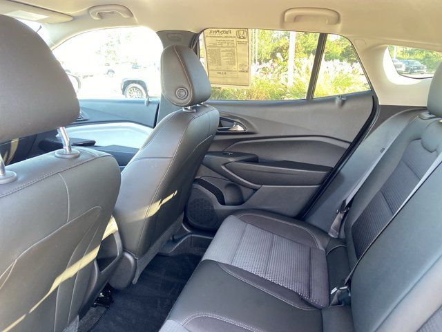Used 2024 Chevrolet Trax LT w/ Driver Confidence Package FWD image 13