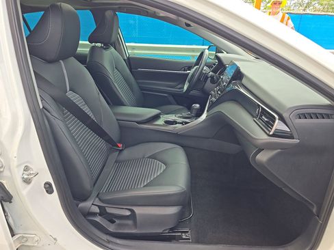 Used 2024 Toyota Camry SE w/ Convenience Package FWD image 8