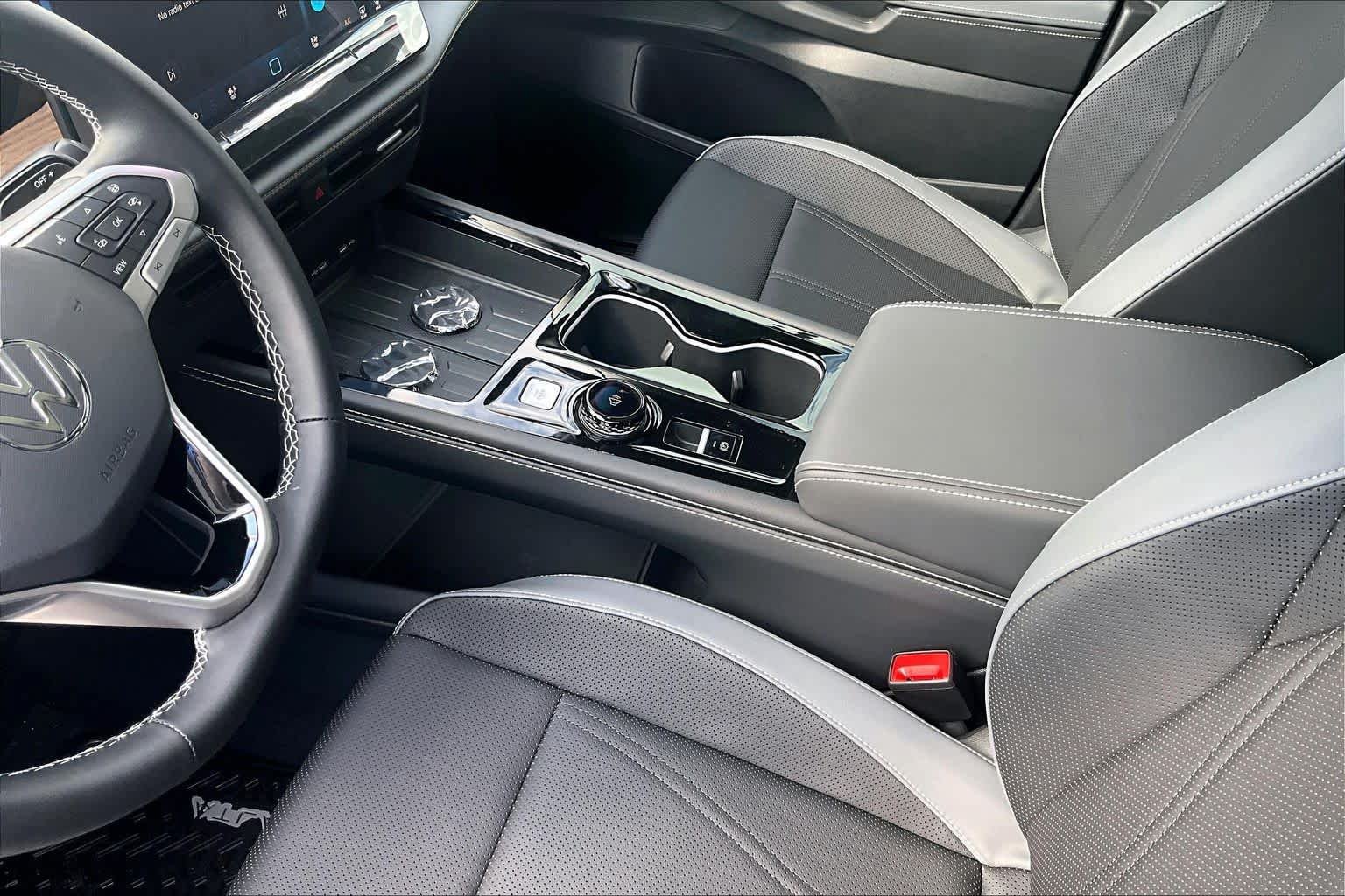 New 2027 Volkswagen Atlas SE FWD image 7