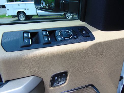 Used 2020 Ford F350 Lariat w/ Lariat Ultimate Package AWD/4WD image 8
