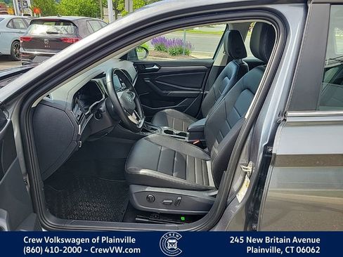 Certified 2024 Volkswagen Jetta SE FWD image 13