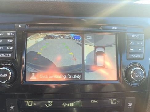 Used 2017 Nissan Rogue Sport SL image 18