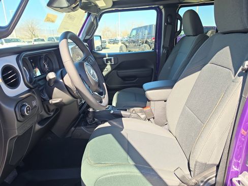 New 2026 Jeep Gladiator Sport image 15