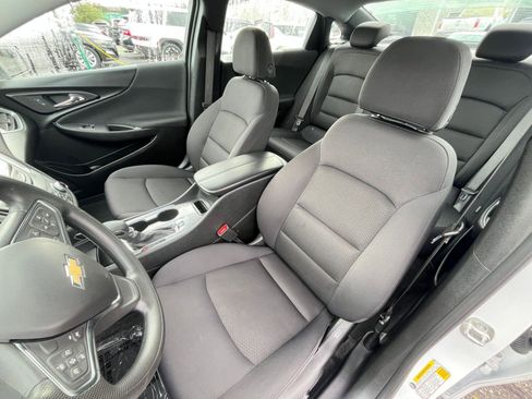 Used 2024 Chevrolet Malibu LT image 37