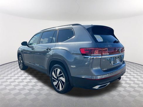 Used 2024 Volkswagen Atlas SE image 7