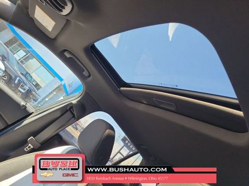 New 2026 Chevrolet Trax RS w/ Sunroof Package image 20