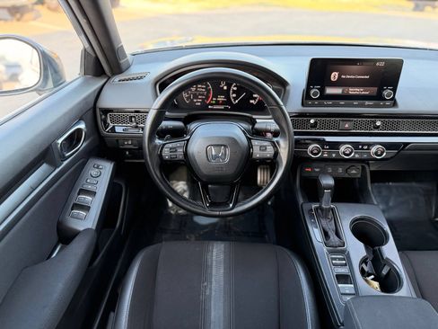 Used 2025 Honda Civic Sport image 25