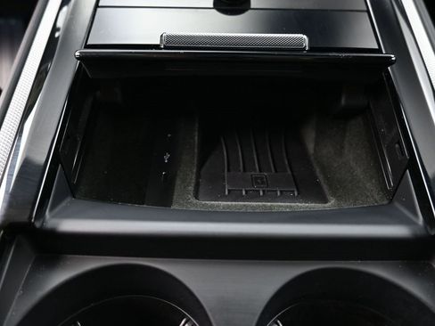 Used 2025 Porsche Panamera 4 image 25