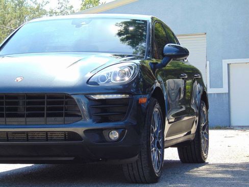 Used 2017 Porsche Macan AWD/4WD image 34
