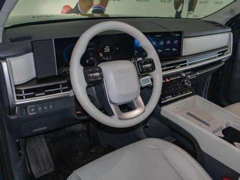 Used 2026 Hyundai Santa Fe SEL image 5