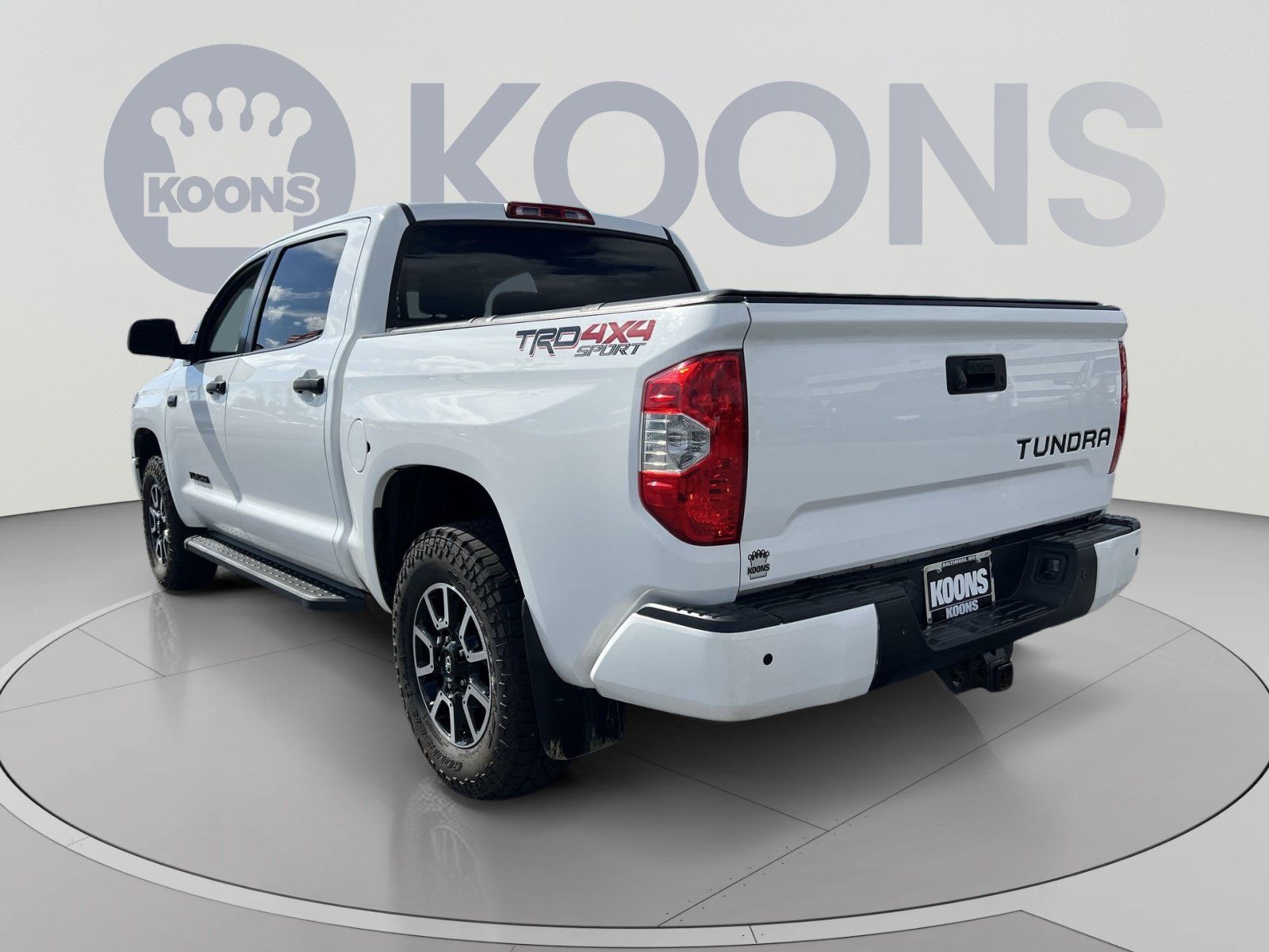 Used 2019 Toyota Tundra SR5 AWD/4WD image 4