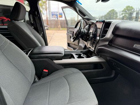 Used 2024 RAM 3500 Big Horn w/ Sport Appearance Package image 19