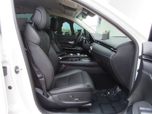 Used 2022 Genesis GV70 2.5T AWD/4WD image 19