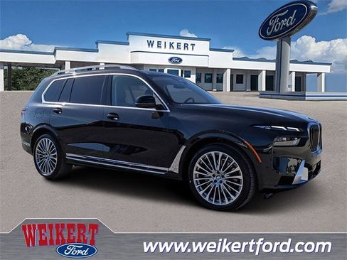 Used 2024 BMW X7 xDrive40i w/ Executive Package image 1