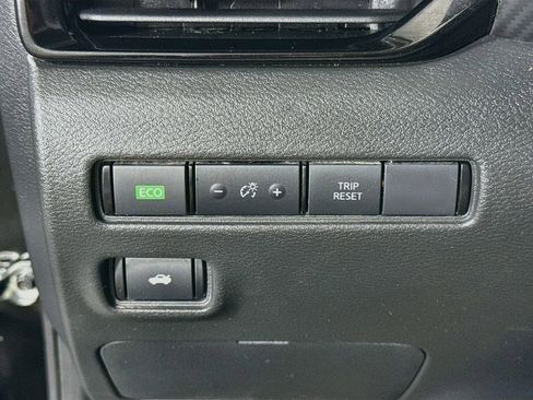 Certified 2024 Nissan Sentra SV w/ All-Weather Package FWD image 19