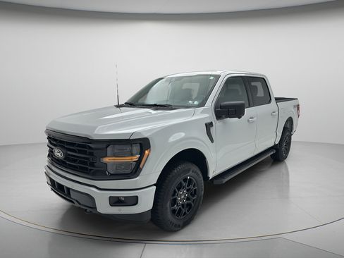 New 2026 Ford F150 XLT w/ Equipment Group 302A MID AWD/4WD image 4