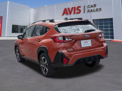 Used 2025 Subaru Crosstrek 2.0i Premium image 9