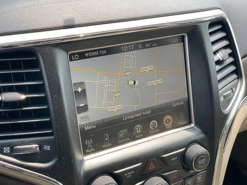 Used 2017 Jeep Grand Cherokee Limited AWD/4WD image 22