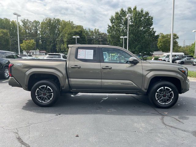 Used 2024 Toyota Tacoma TRD Sport AWD/4WD image 7