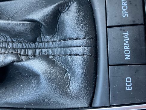 Used 2019 Toyota Avalon Limited w/ Advanced Safety Package image 33