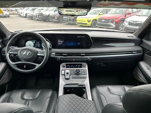 Used 2024 Hyundai Palisade Calligraphy image 11