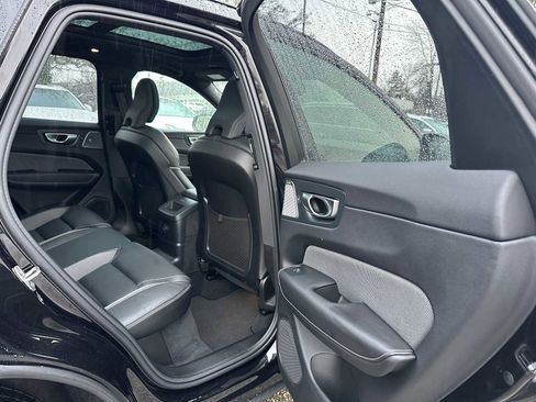 Certified 2024 Volvo XC60 T8 Ultimate w/ Climate Package image 13