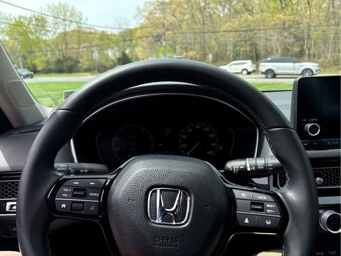 Certified 2024 Honda Civic EX-L image 10
