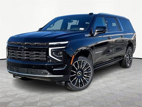 New 2026 Chevrolet Suburban High Country image 3