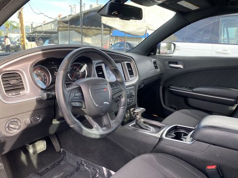 Used 2019 Dodge Charger SXT w/ Driver Confidence Group image 14