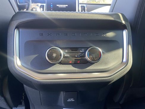 New 2025 Ford Expedition Max Platinum w/ Driver's Package image 31