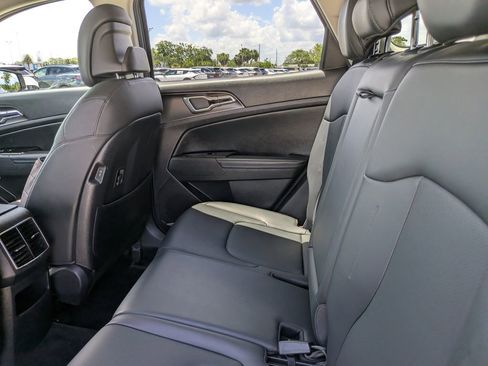 Certified 2023 Kia Sportage EX FWD image 18