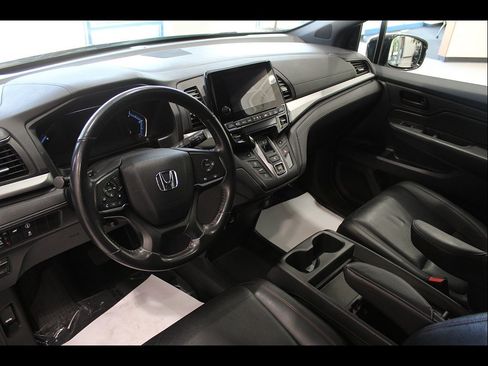 Used 2023 Honda Odyssey Sport image 13