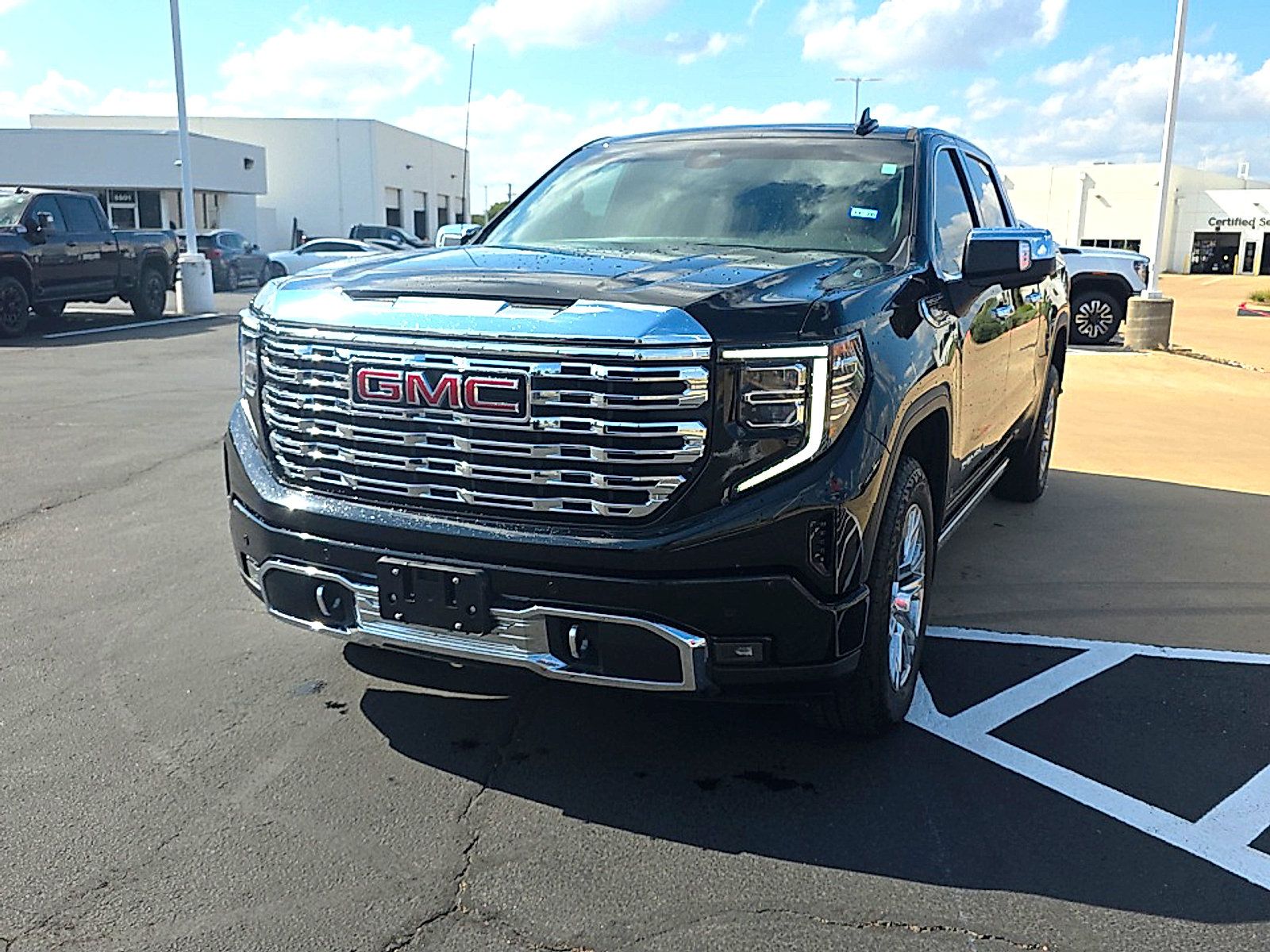 Used 2023 GMC Sierra 1500 Denali AWD/4WD image 4